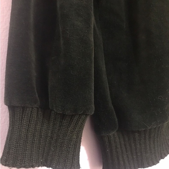 Summit Place Size Small Black Velour Snowflake Beaded Sweater - Picture 4 of 5